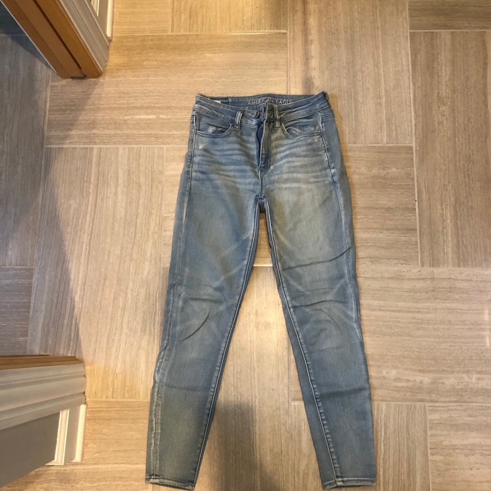 American Eagle Lightwash Jeans